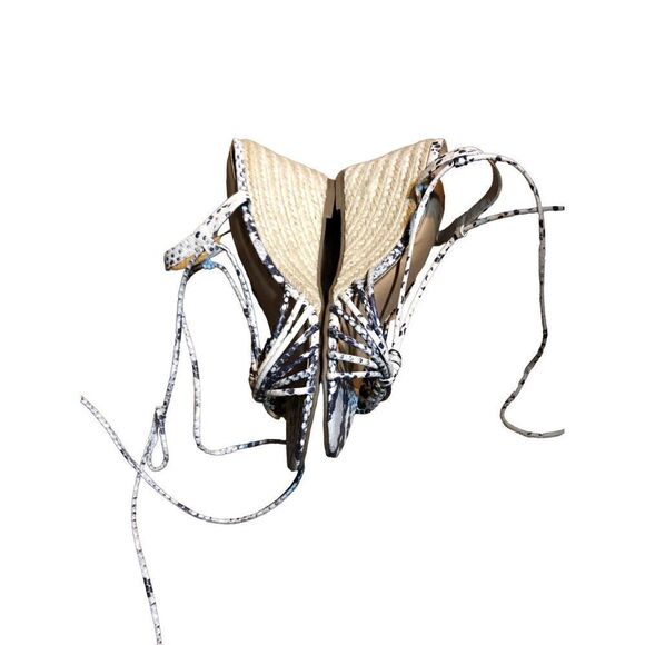 Torrid reptile print wedge esperadille sandals. NWOB. Size 9W - Picture 4 of 6